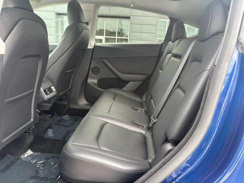 Used 2023 Tesla Model Y Performance AWD/4WD image 10