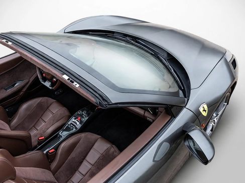 Used 2013 Ferrari 458 Spider RWD image 19