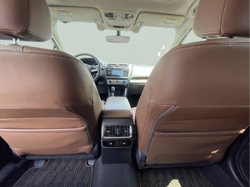 Used 2017 Subaru Outback 2.5i Touring AWD/4WD image 17