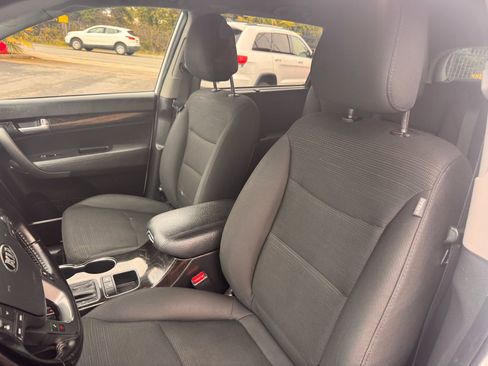 Used 2014 Kia Sorento LX FWD image 12