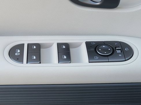 Certified 2025 Hyundai Ioniq 5 SEL image 24