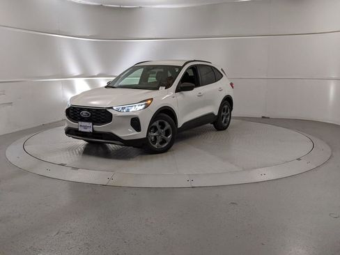 New 2025 Ford Escape ST-Line w/ Equipment Group 301A image 6