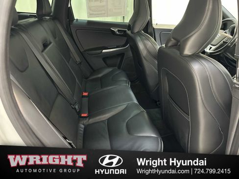 Used 2015 Volvo XC60 T6 R-Design w/ Proximity Package image 15