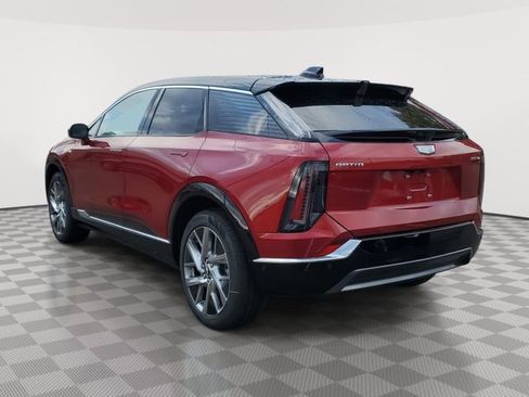 New 2026 Cadillac Optiq Luxury 1 w/ LPO, Floor Liner Package AWD/4WD image 4