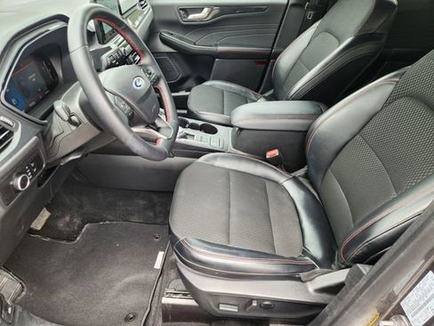 Used 2025 Ford Escape ST-Line AWD/4WD image 9