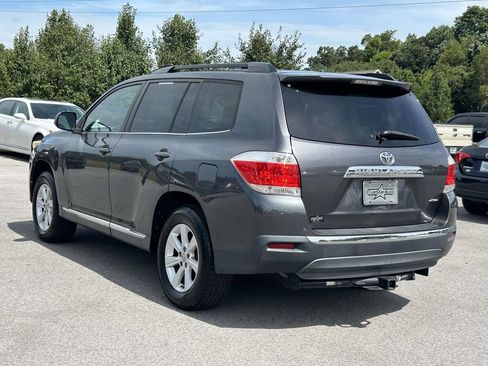 Used 2011 Toyota Highlander SE w/ Tow Pkg AWD/4WD image 7