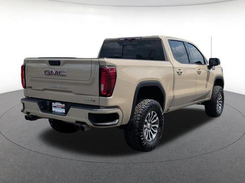 Used 2023 GMC Sierra 1500 AT4 w/ AT4 Premium Package AWD/4WD image 6
