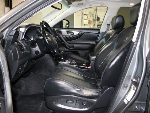Used 2014 INFINITI QX70 2WD w/ Premium Package image 8