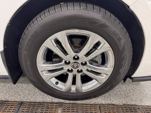 Used 2021 Toyota Sienna XSE w/ XSE Plus Package image 31