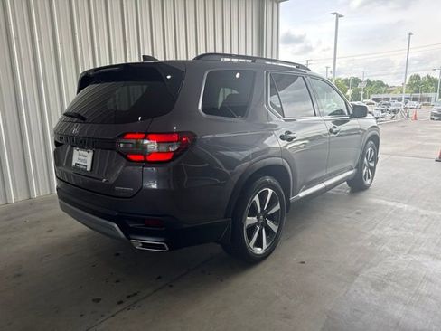 Certified 2023 Honda Pilot Touring image 25