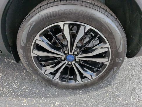 Certified 2022 Ford Escape SEL w/ SEL Stealth AWD Package image 33