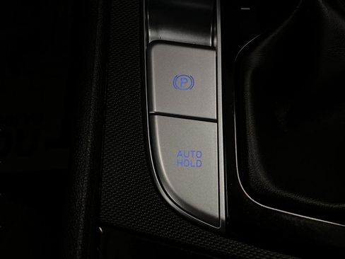 Certified 2025 Hyundai Elantra SEL image 27