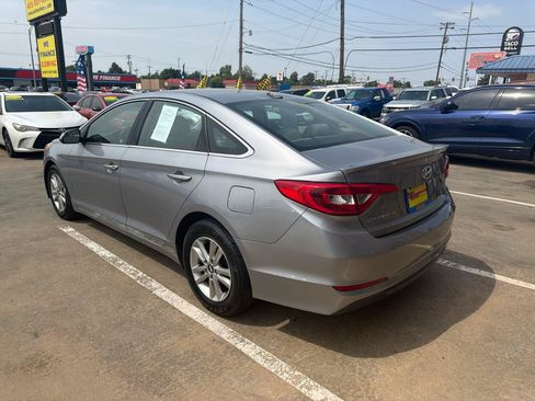 Used 2015 Hyundai Sonata SE w/ Option Group 09 FWD image 7