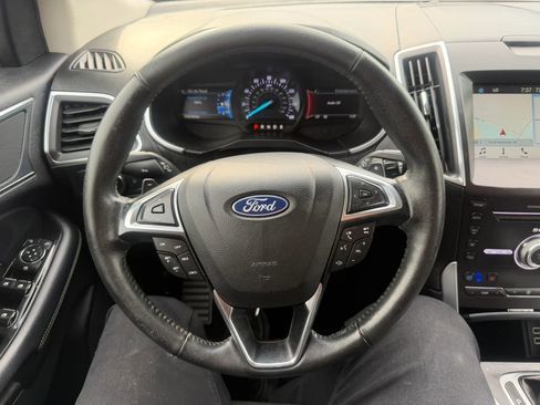 Used 2018 Ford Edge Titanium w/ Equipment Group 301A AWD/4WD image 12
