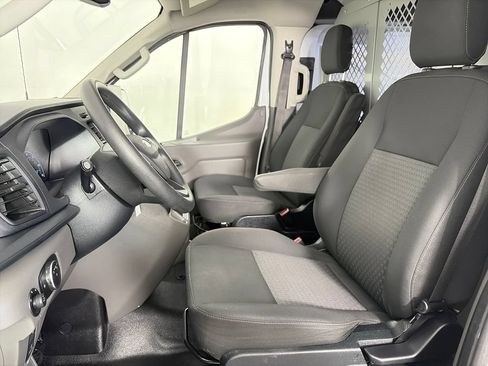 Certified 2023 Ford Transit 250 Low Roof RWD image 11