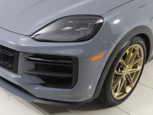 Used 2024 Porsche Cayenne Turbo GT image 76