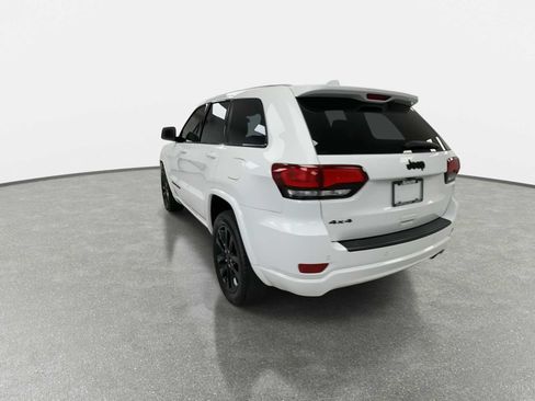 Used 2021 Jeep Grand Cherokee Laredo X AWD/4WD image 7