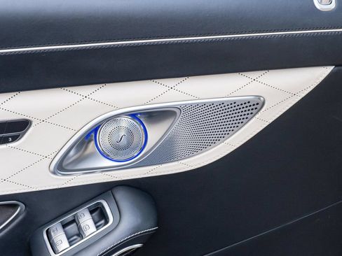 Used 2018 Mercedes-Benz Maybach S 560 4MATIC image 37