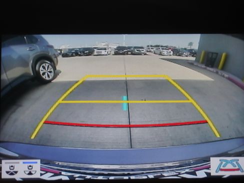 Used 2023 Toyota Camry SE w/ Convenience Package FWD image 18