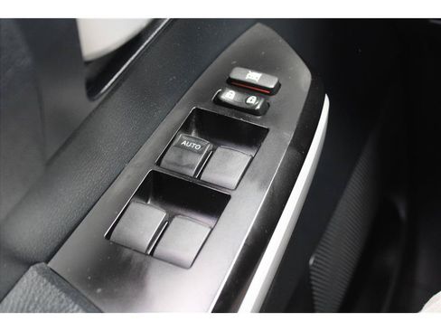 Used 2018 Toyota Tundra SR5 w/ SR5 Upgrade Package RWD image 14