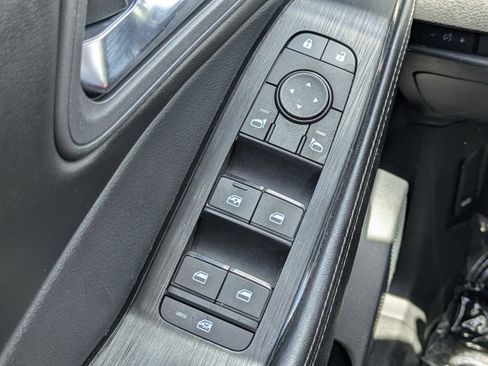 Used 2024 Nissan Rogue SV FWD image 21