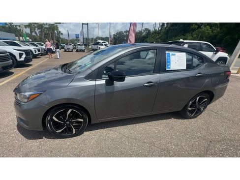Used 2024 Nissan Versa SR FWD image 6