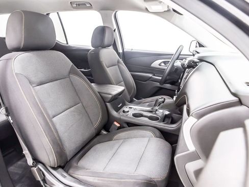Used 2019 Chevrolet Traverse LS w/ LPO, Blackout Package FWD image 32