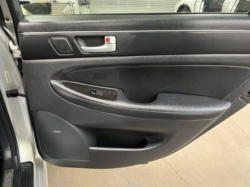 Used 2012 Hyundai Genesis 3.8 w/ Premium Pkg RWD image 13