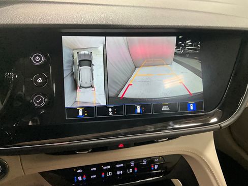 Used 2023 Buick Envision Avenir image 19