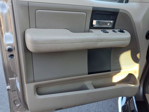 Used 2005 Ford F150 XL RWD image 11