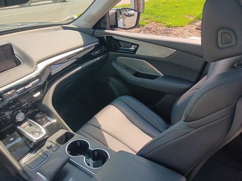 Used 2023 Acura MDX SH-AWD image 11