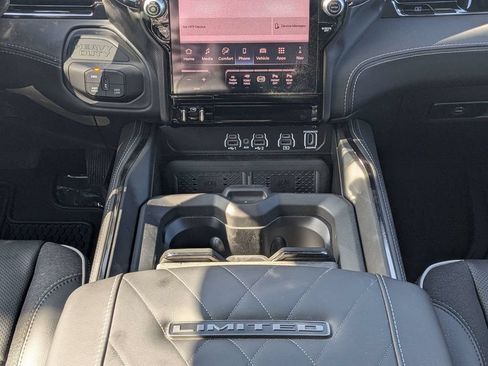 New 2026 RAM 2500 Limited AWD/4WD image 18