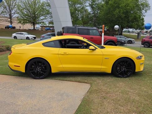 Used 2018 Ford Mustang GT Premium w/ Equipment Group 401A RWD image 17