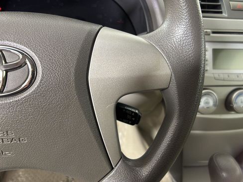 Used 2011 Toyota Camry LE FWD image 31