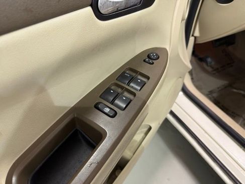 Used 2008 Chevrolet Impala LT w/ Luxury Edition Package image 9