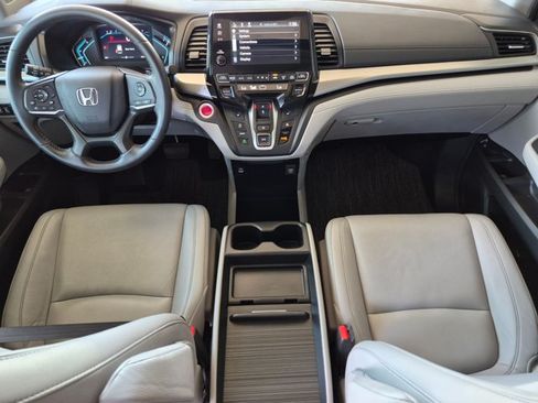 Used 2024 Honda Odyssey EX-L image 16