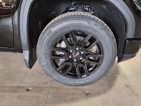 New 2026 GMC Sierra 1500 Elevation w/ LPO, GMC Protection Package AWD/4WD image 5