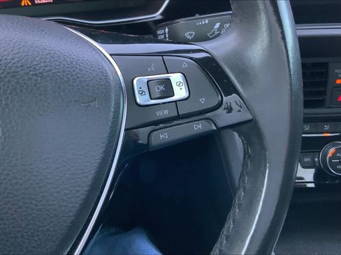 Used 2019 Volkswagen Jetta SEL w/ Cold Weather Package image 24