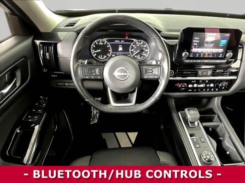 Used 2022 Nissan Pathfinder SV AWD/4WD image 8