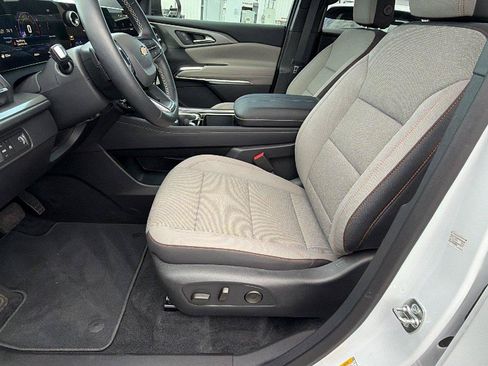 New 2026 Chevrolet Traverse LT FWD image 16
