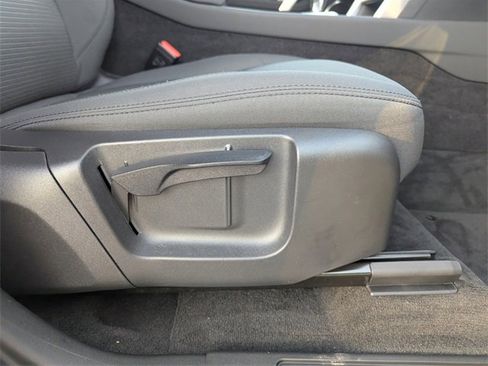 Used 2020 Land Rover Discovery Sport image 35