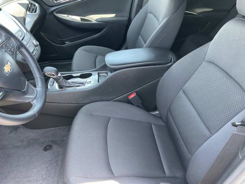 Used 2024 Chevrolet Malibu RS FWD image 22