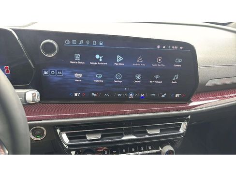 Used 2024 Chevrolet Traverse Z71 w/ LPO, Floor Liner Package image 18