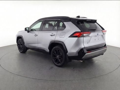 Used 2022 Toyota RAV4 XSE image 4