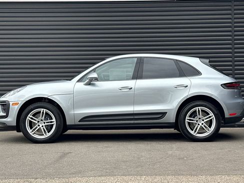 New 2026 Porsche Macan image 2