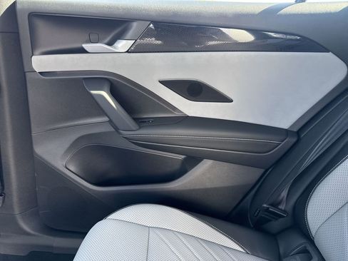New 2026 Volkswagen Tiguan SE R-Line FWD image 26