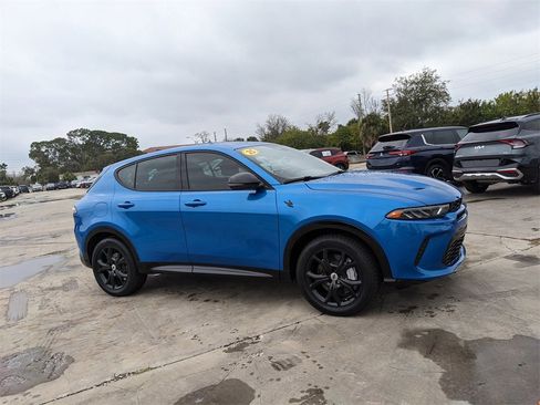 Used 2025 Dodge Hornet R/T w/ R/T Blacktop Package image 2