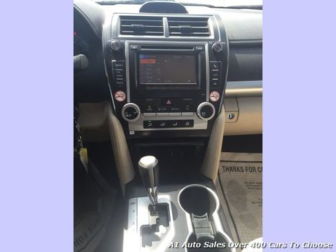 Used 2012 Toyota Camry LE image 8