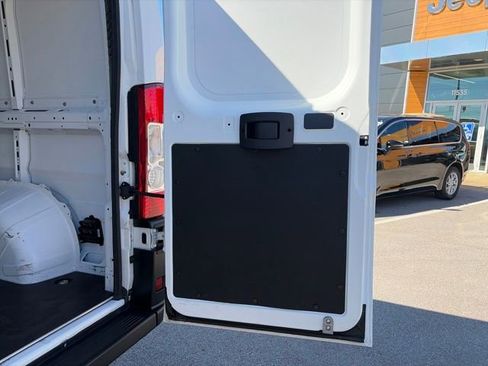 Used 2024 RAM ProMaster 2500 image 25