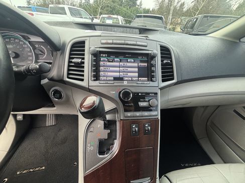 Used 2009 Toyota Venza AWD image 13